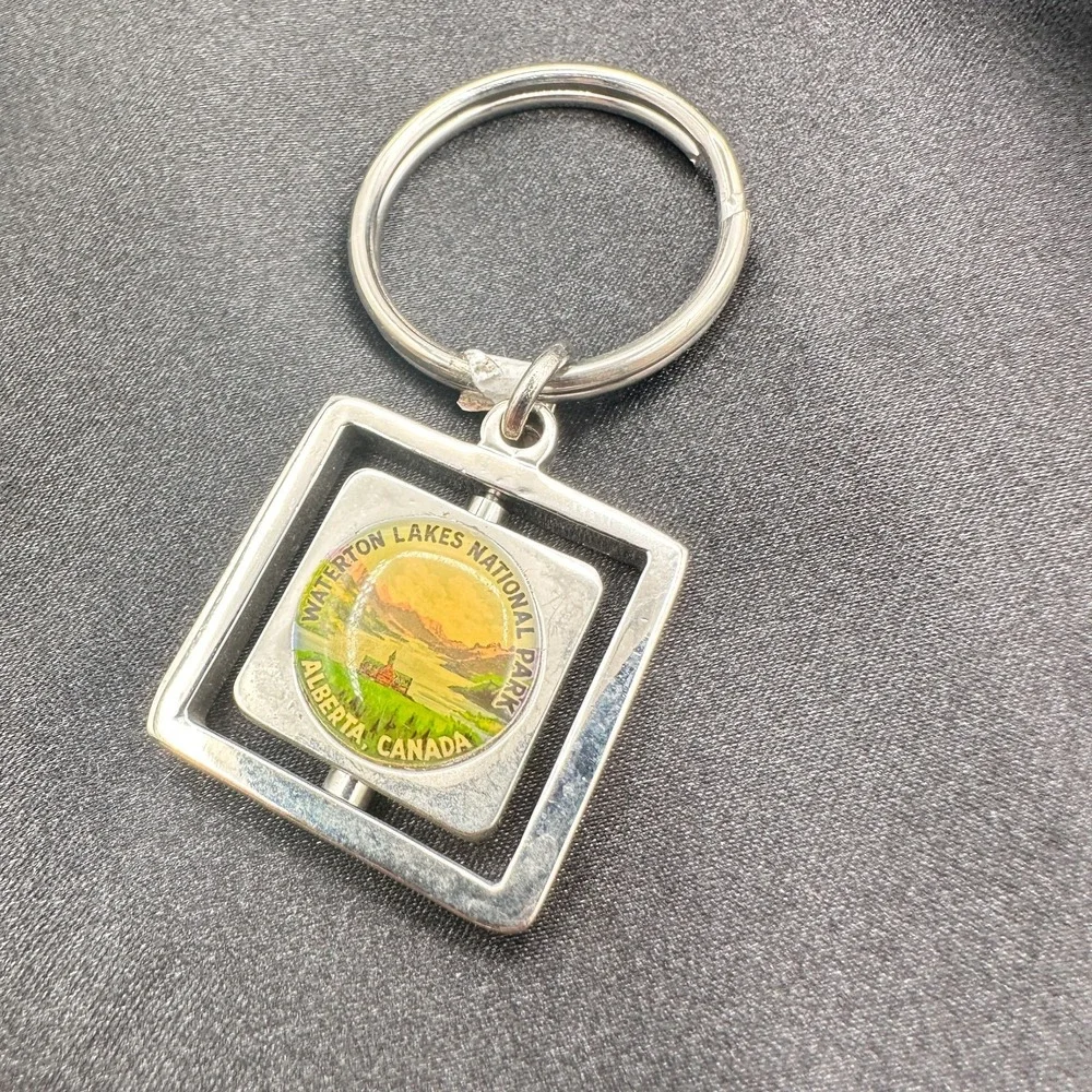 Vintage Y2K Waterton Lakes National Park Spinner Canada Flag Keychain